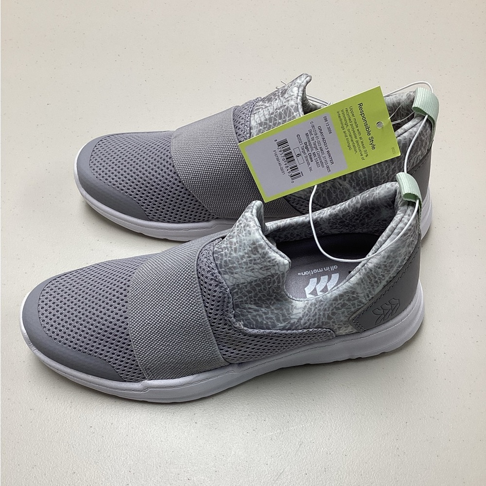 All in motion Women sneakers shoes size 6